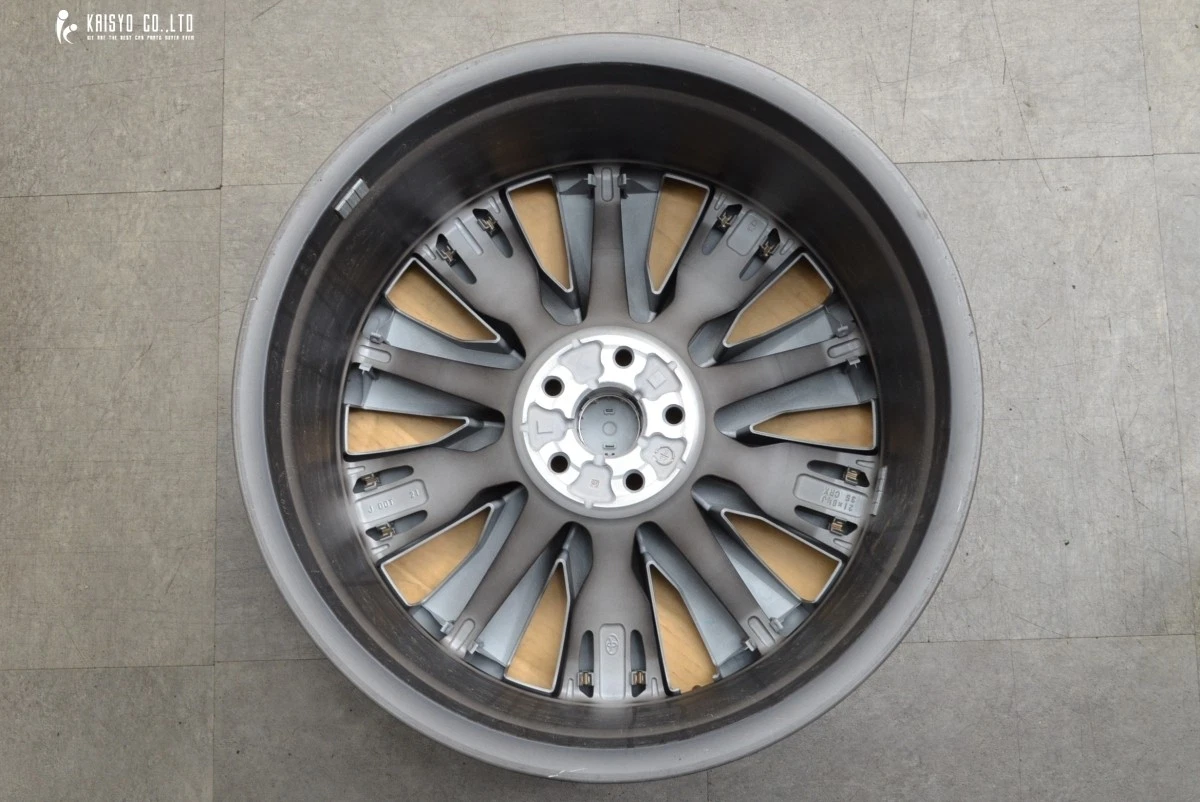 JDM Removed from a new car Toyota Crown Estate RS OEM 21in 8.5J +35 PC No Tires - Image 7