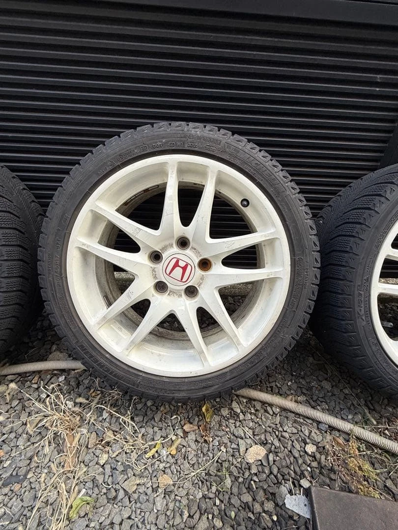 JDM Honda Integra DC5 Type R with genuine wheels and studless tires No Tires - Image 5