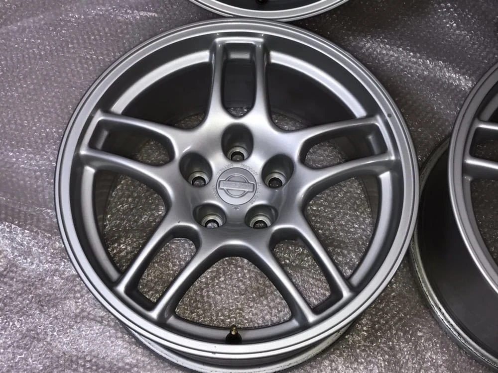 JDM Genuine Nissan BCNR33 standard wheels in excellent condition. Fits No Tires - Image 4