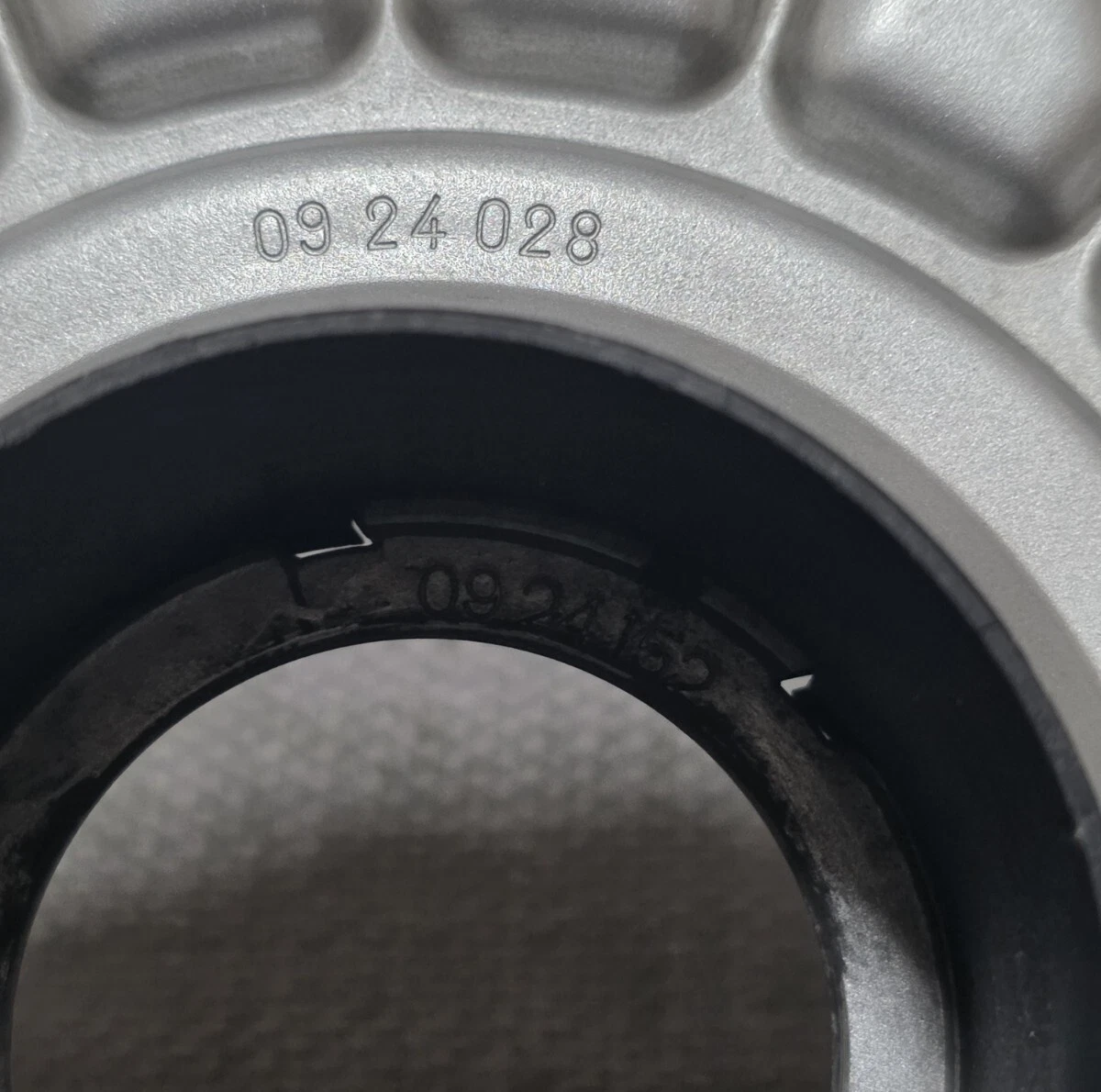 JDM Rare low-profile BBS RS center cap screw-on one-sheet 16-inch/17-i No Tires - Image 9