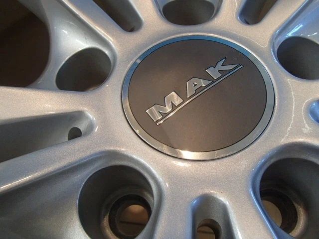 JDM Compatible with genuine caps and bolts. Pirelli winter tires 4-pac No Tires - Image 6