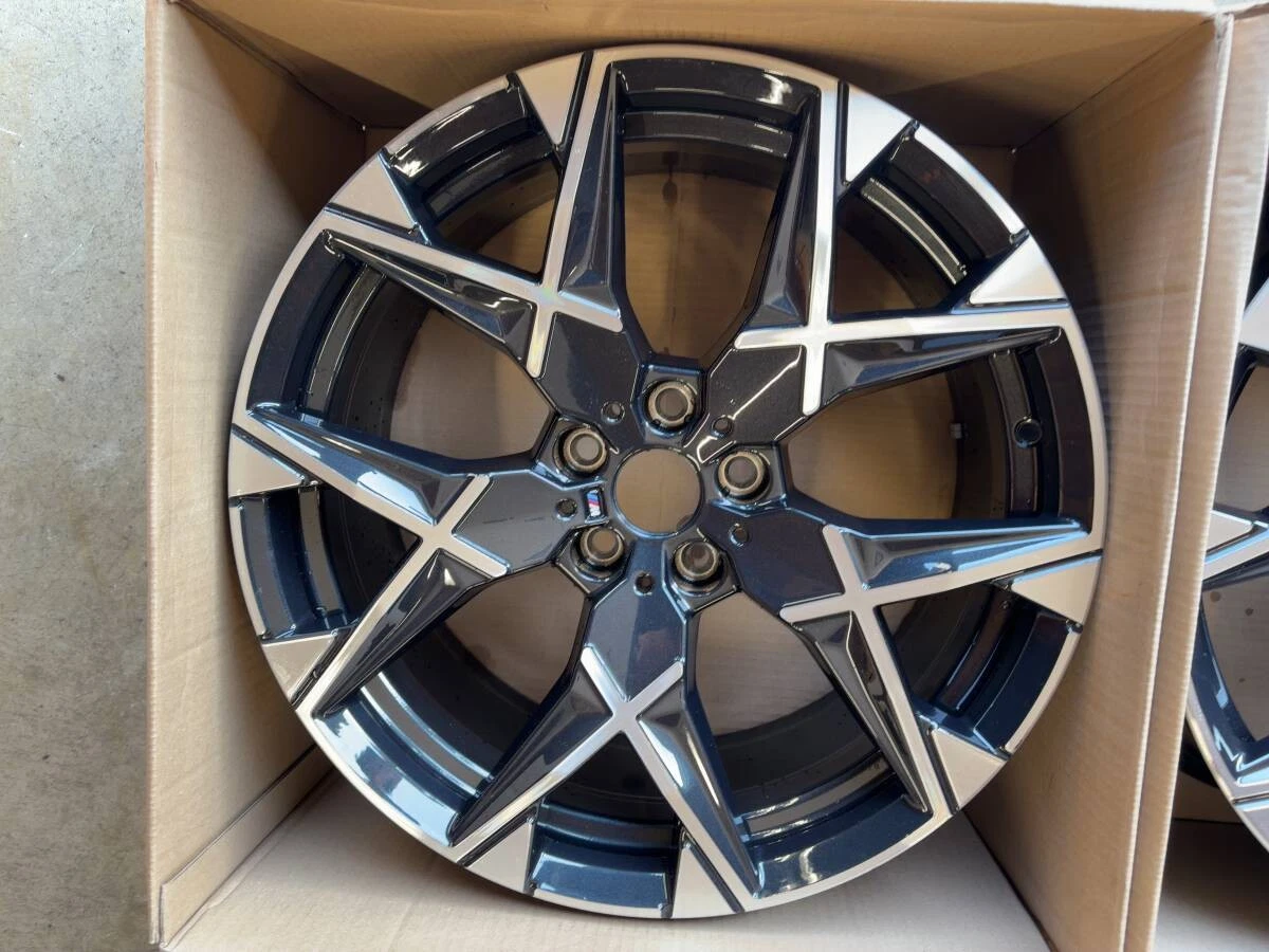 JDM BMW G45 X3 Genuine Parts 1035M 194Book Set No Tires - Image 4