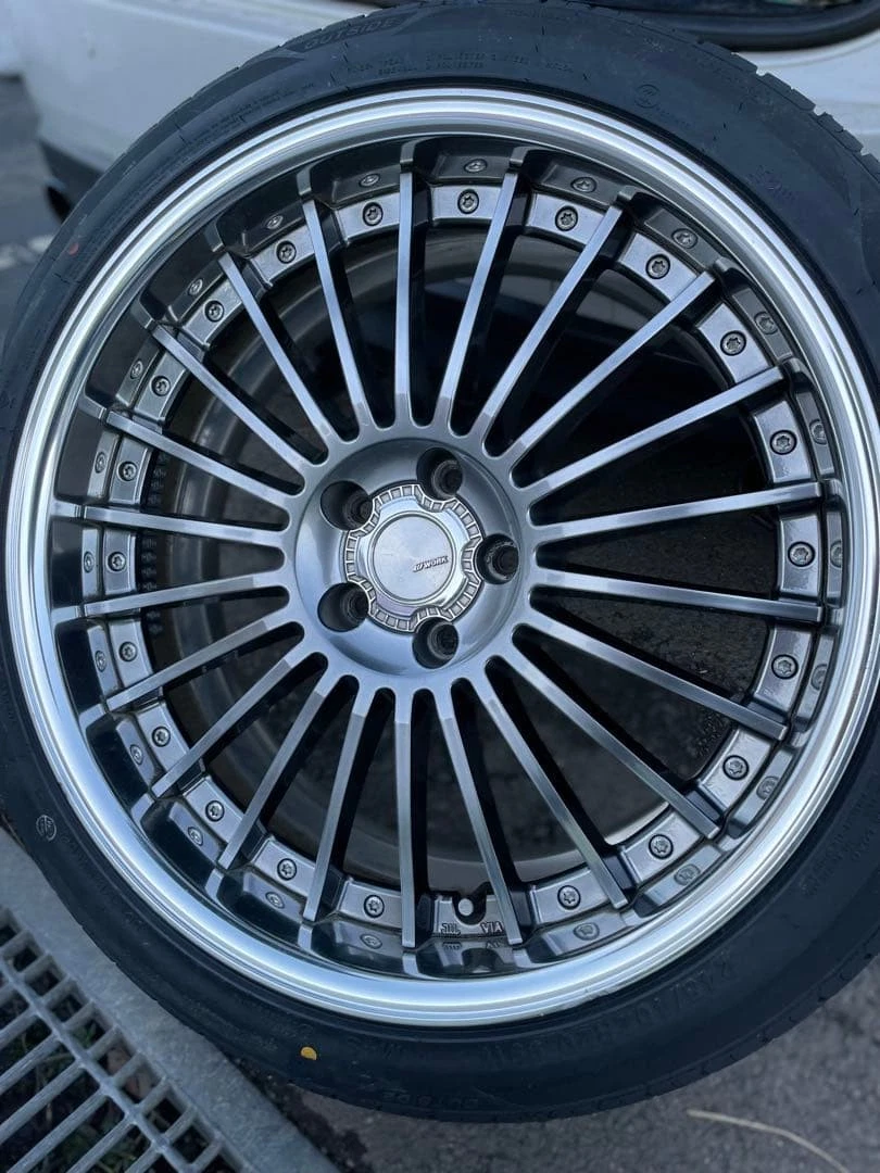 JDM Final work Lambec LF1 20 inch 9j through No Tires