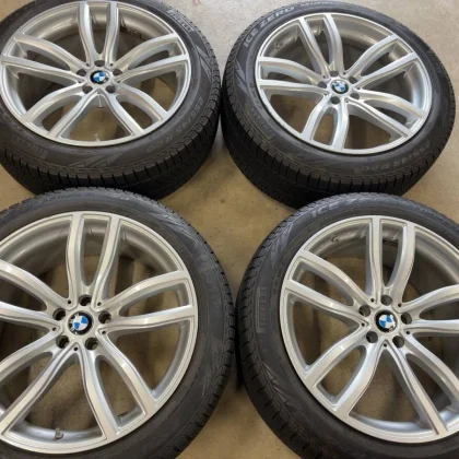 JDM BMW G70 current 7 series with Pirelli 20-inch 4-piece set No Tires