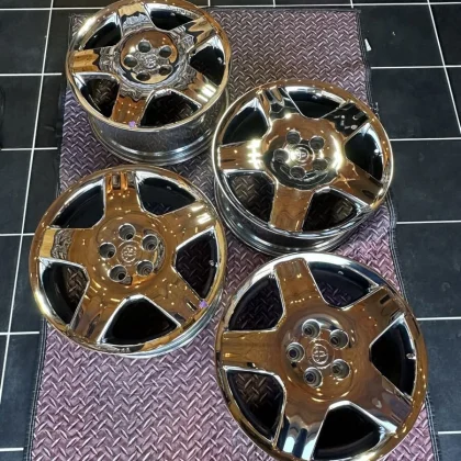 JDM Celsior UCF30 late model ER option plated wheels beautiful conditi No Tires