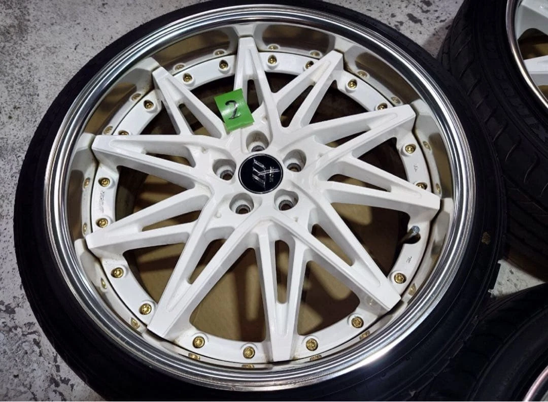 JDM WORK 5H PCD100 198j 215/35R19 4Book set No Tires - Image 3