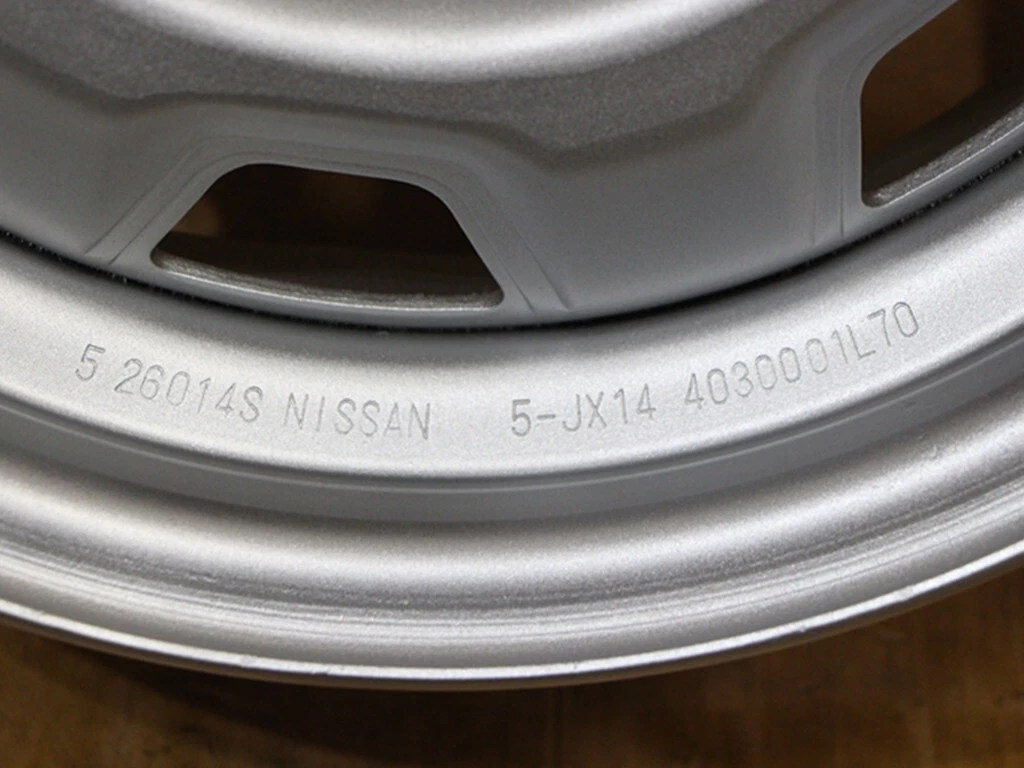 JDM B555 Rare Nissan Genuine 14x5J+25 PCD114.3 4-Lug Hub Diameter 73mm No Tires - Image 9