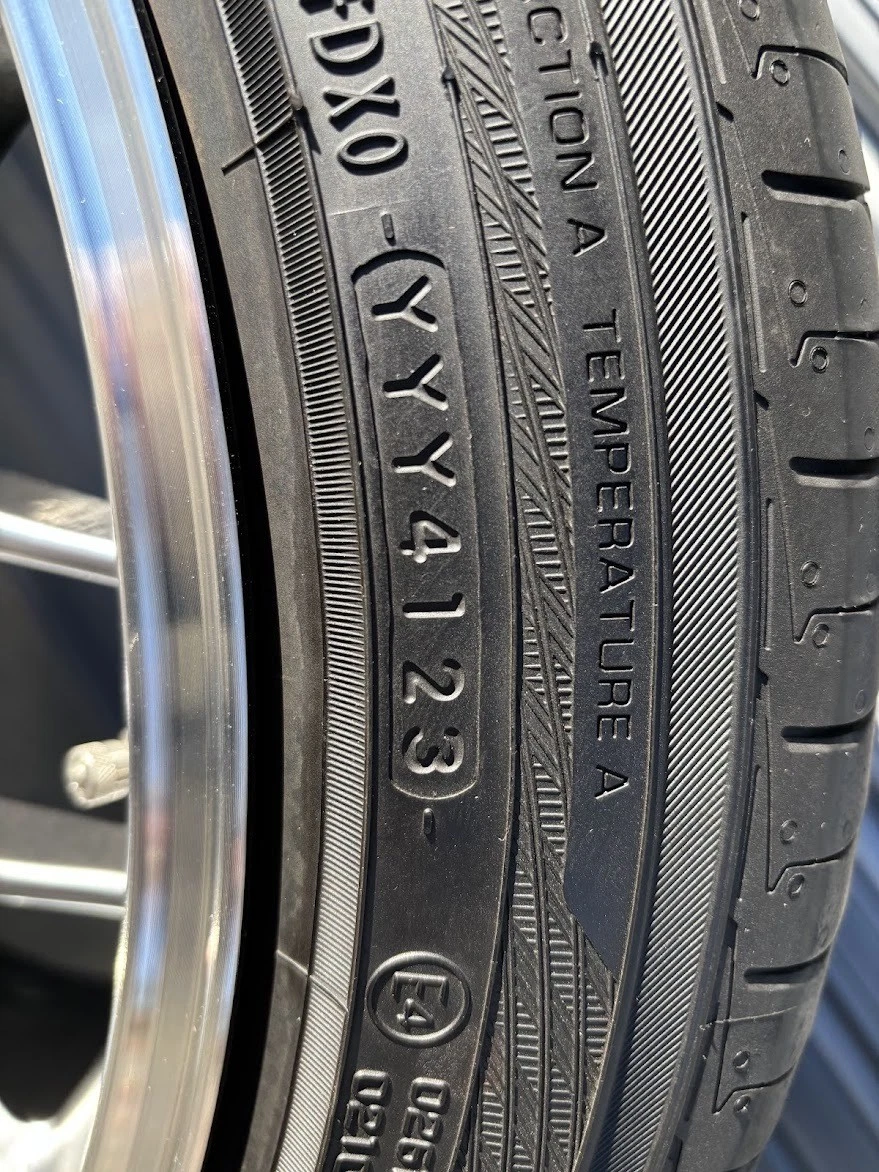 JDM BBS RG-R 8J 9J 4-wheel set no scratches ADVAN db V552 tires 215/45 No Tires - Image 5