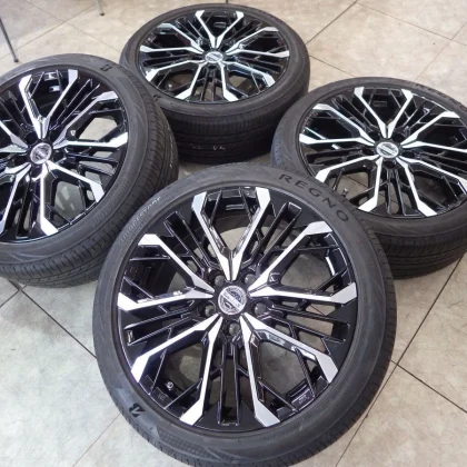 JDM M AME Steiner LGX 18 5H114.3 7.5J+45 tires mounted on Bridgestone No Tires