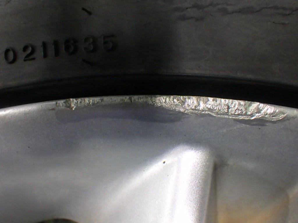 JDM Genuine Smart Roadster 166.5J 7J PCD112 3-lug aluminum wheels and No Tires - Image 3