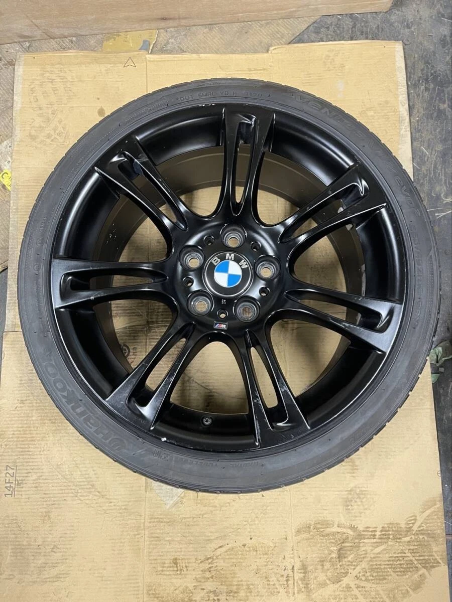JDM Genuine BMW 18-inch wheel and tire set from Tsuzuki Ward Yokohama No Tires - Image 4