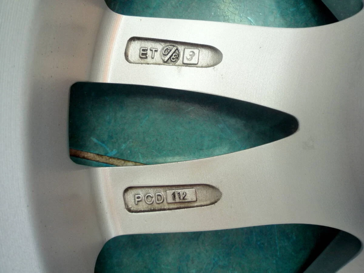 JDM BMW/G30/523d/Pirelli ICE AIMMETRICO245/45R18・MAK FAHR/188J/5H/ET30 No Tires - Image 7