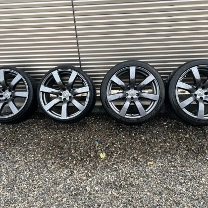 JDM GT-R R35 rear tires 10.5J 4-pack No Tires
