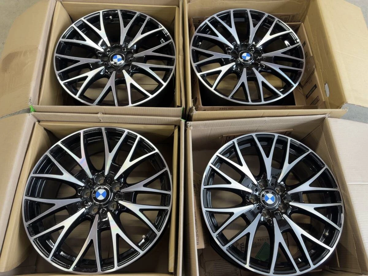 JDM BMW F30 F31 F32 F36 Genuine Optional Parts New Car 20-inch 4-Book No Tires