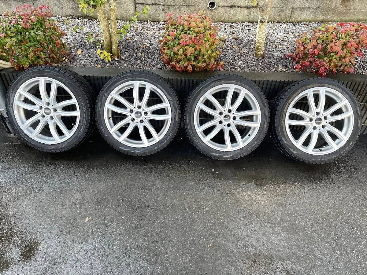 JDM BMW-specific MAK-FAHR 18-inch wheels with PIRELLI high-performance No Tires