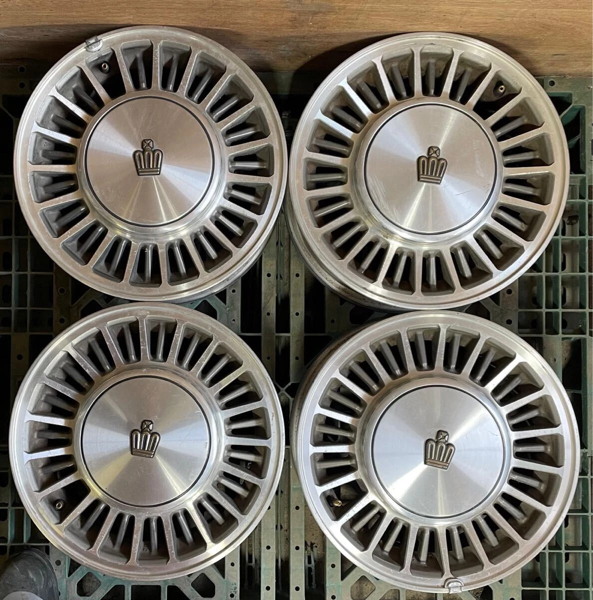 JDM Toyota Crown 120 Series Genuine Aluminum 14-inch 5.5JJ 5-Lug PCD 1 No Tires