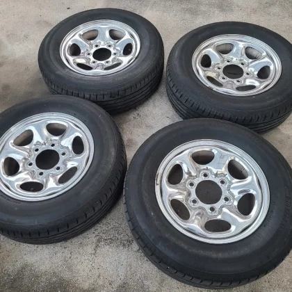 JDM Rare Nissan Genuine Terrano Wheels Chrome Plated Black Iron 720 D2 No Tires