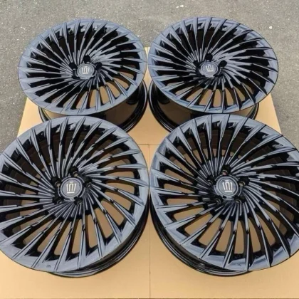 JDM Toyota Crown Sedan Genuine 20 Gloss Black 4-Book Set No Tires