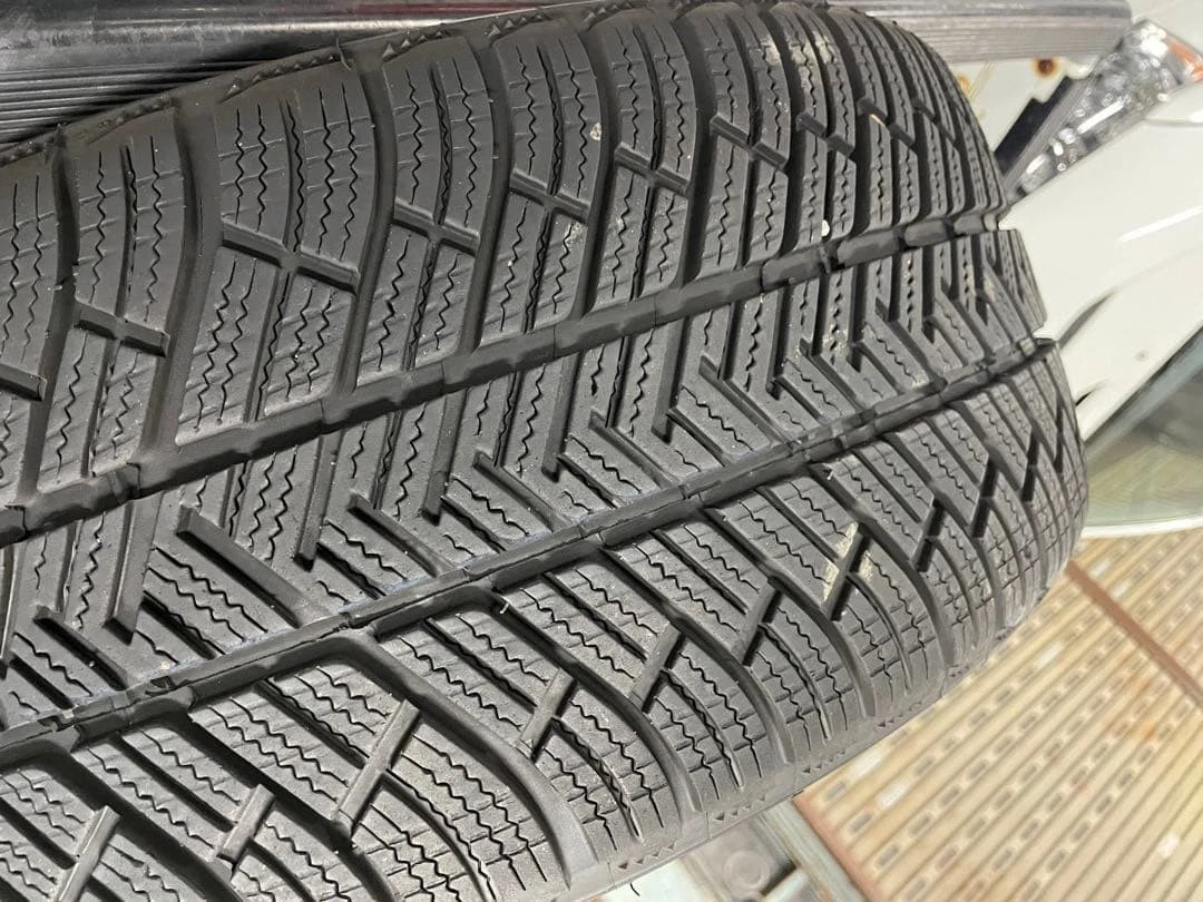 JDM 991 Porsche Carrera 4S genuine 19 wheel set with Michelin snow tir No Tires - Image 4