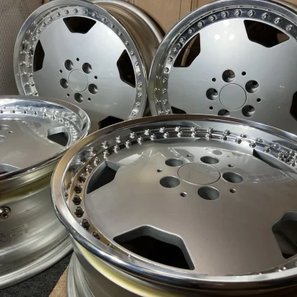 JDM ? 16 inch / 7J +44 / PCD100-5H Wheel set x 4 Book? Small scratche No Tires