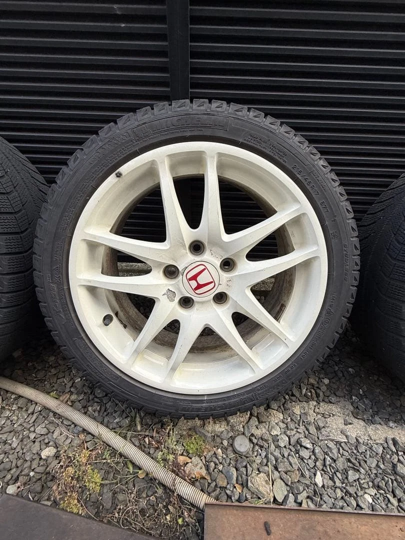JDM Honda Integra DC5 Type R with genuine wheels and studless tires No Tires - Image 4