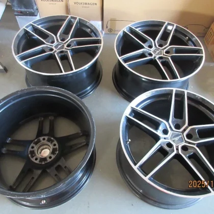 JDM Data in progress BMW X6 OEM Wheels 4-Book + Bracket AC Schnitze No Tires