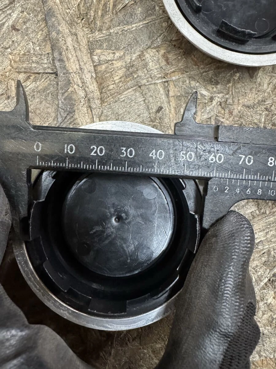 JDM Rare Excellent condition RAYS VOLK RACING center cap Rays Volk cap No Tires - Image 7