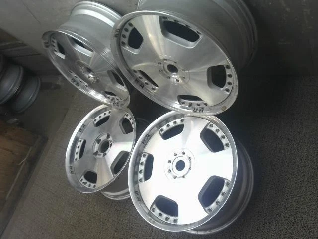 JDM 2506241 RAYS KREUTZER Aluminum Wheels 187.5J+42 8J+36 5-lug PCD:11 No Tires - Image 2
