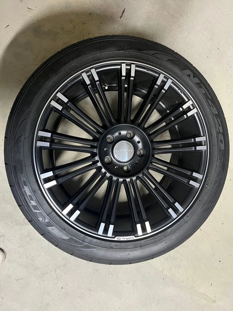 JDM WALDO 305/40ZR22 wheel set No Tires