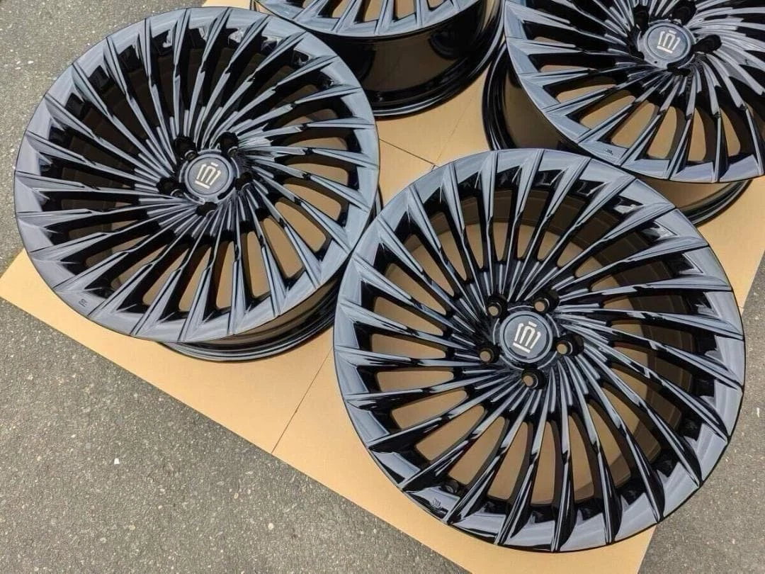 JDM Toyota Crown Sedan Genuine 20 Gloss Black 4-Book Set No Tires - Image 2