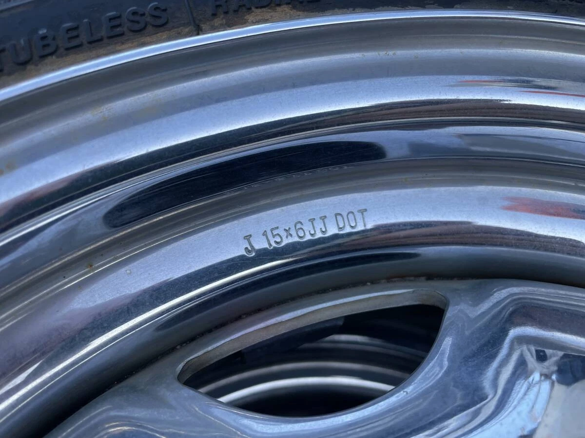 JDM Old car Rare Datsun Truck 620 with 156-hole 139.7 6J iron wheels w No Tires - Image 5