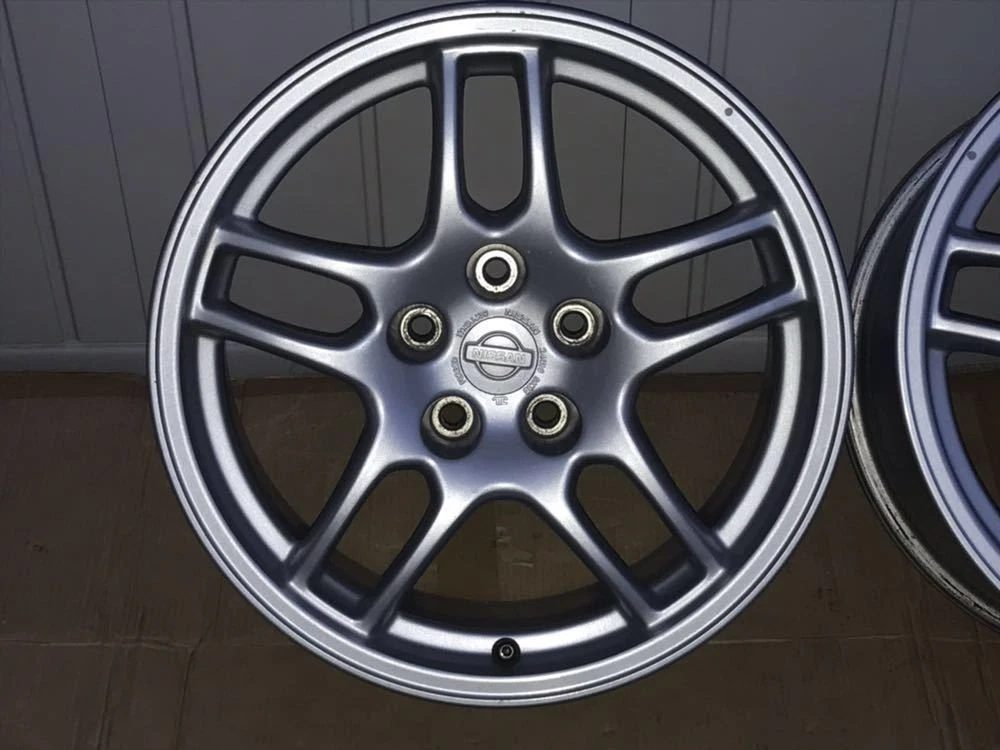 JDM Genuine Nissan BCNR33 standard wheels in excellent condition. Fits No Tires - Image 3