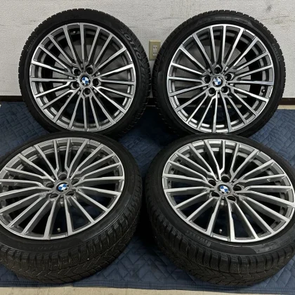 JDM BMW 7 Series late model genuine wheels with studless tires: PIRELL No Tires