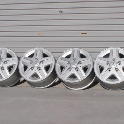 JDM Repainted Mercedes-Benz W463 G-Class Genuine Aluminum 154Book G550 No Tires