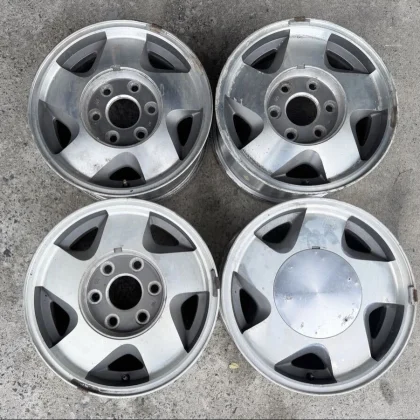 JDM Rare GM genuine wheels for 16 Chevrolet Tahoe Subaru Van Blazer. No Tires
