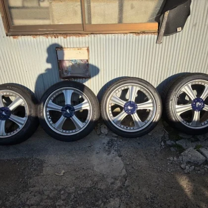JDM 19-inch AME Moderato Excellent 114.3 8j wheels made in Japan No Tires