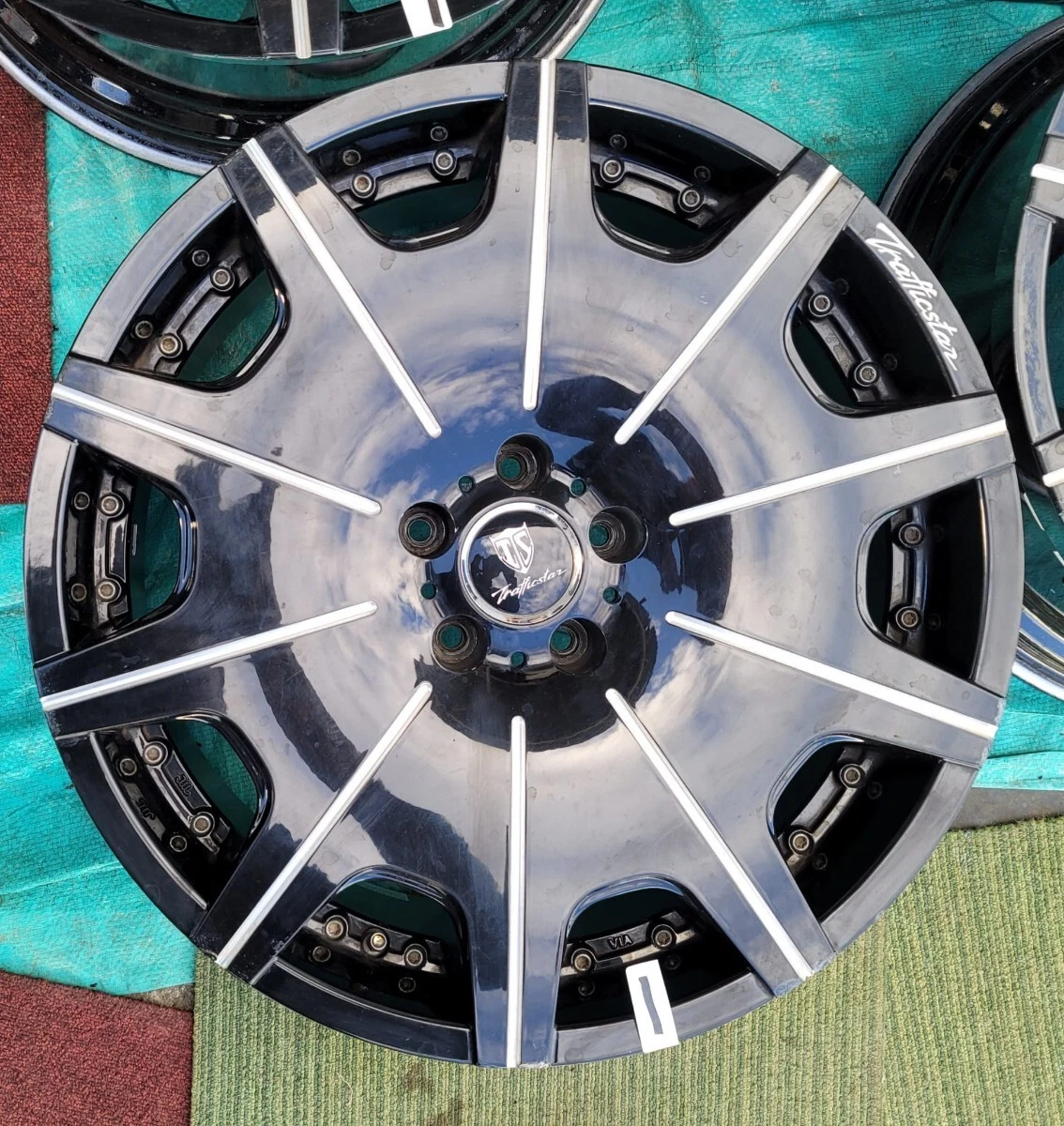 JDM Superb Trafficstar Traffic Star Wheels 20-inch 8.5J +35 PCD114.3 5 No Tires - Image 2