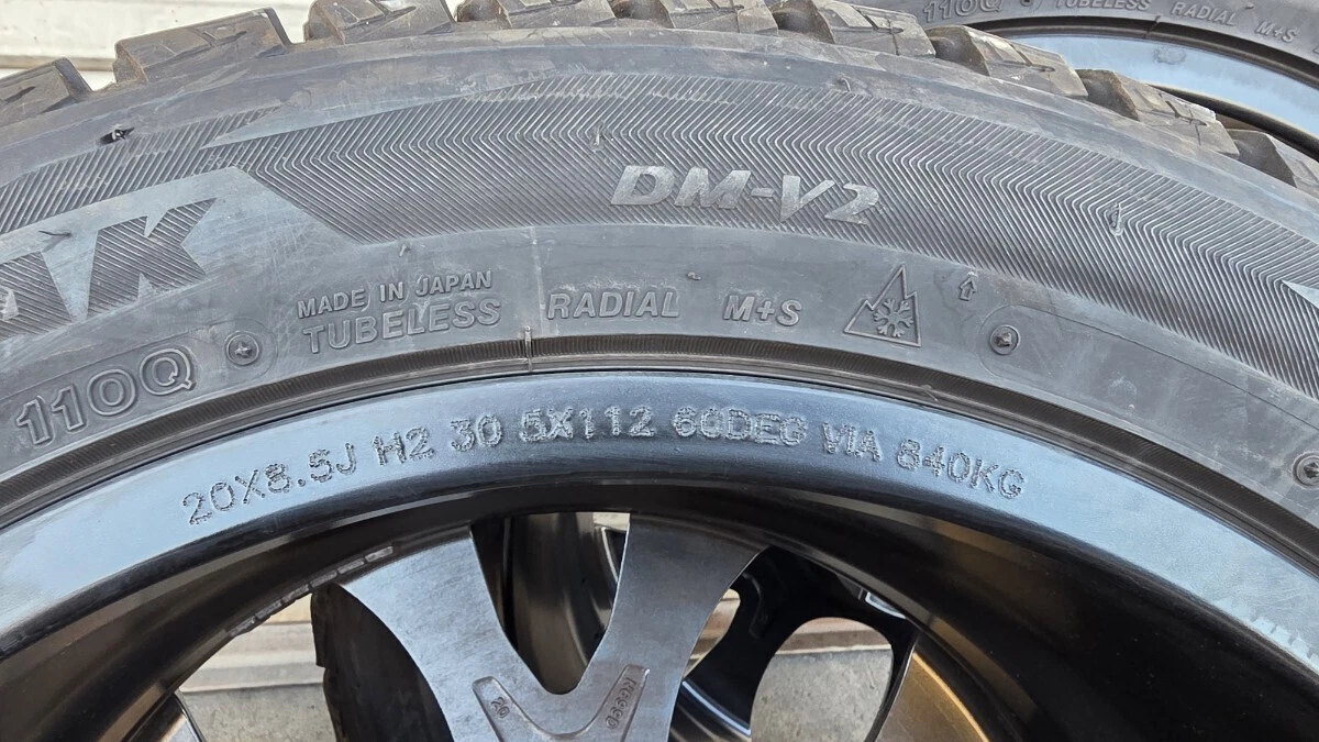 JDM BMW X5 Wheel Set: Bridgestone DM-V2 275/45R20 2023 Sparco 20-inch No Tires - Image 10