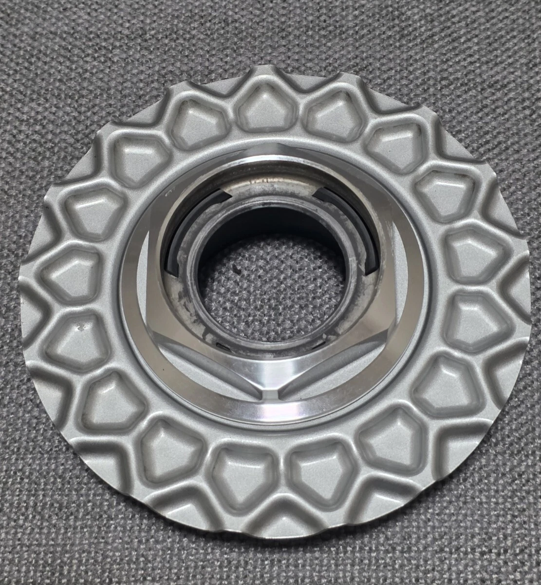 JDM Rare low-profile BBS RS center cap screw-on one-sheet 16-inch/17-i No Tires