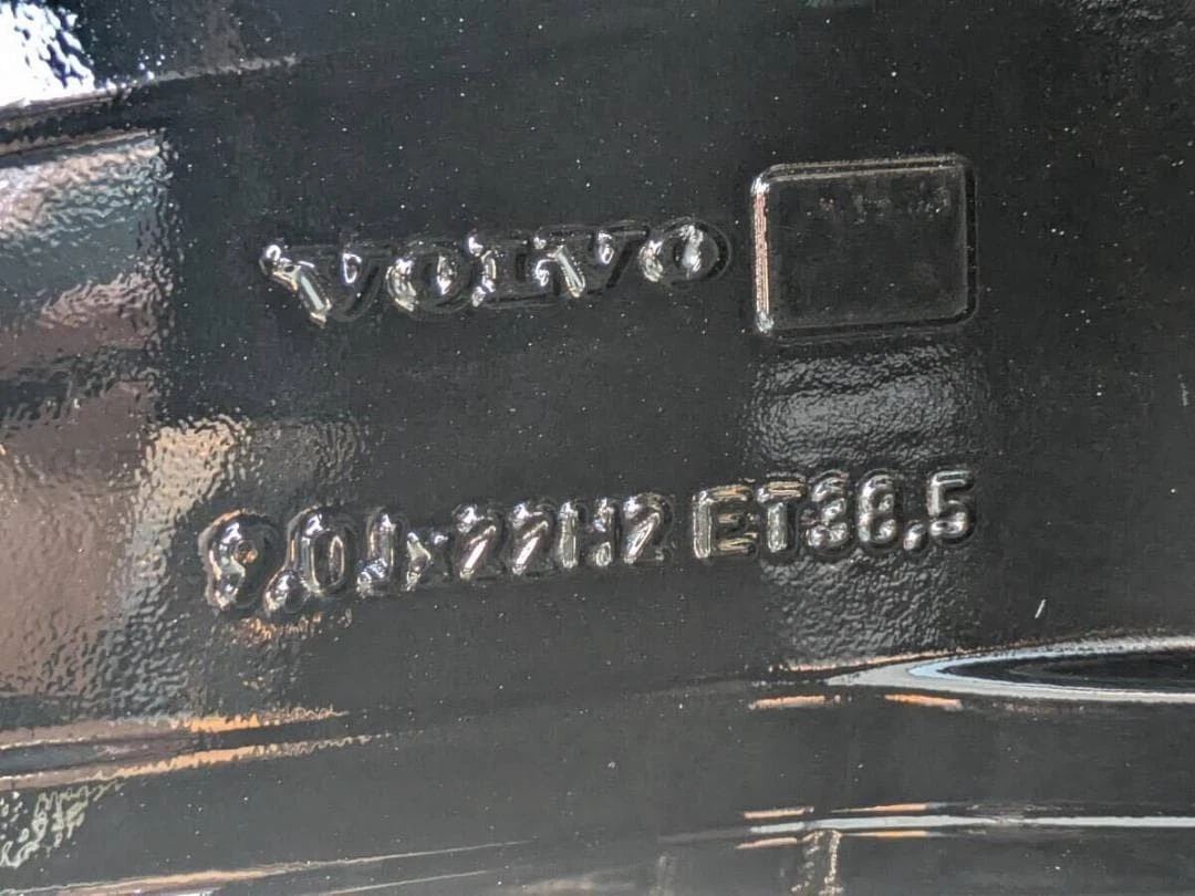 JDM VOLVO XC90 Genuine 22 Gloss Black 4Book No Tires - Image 4