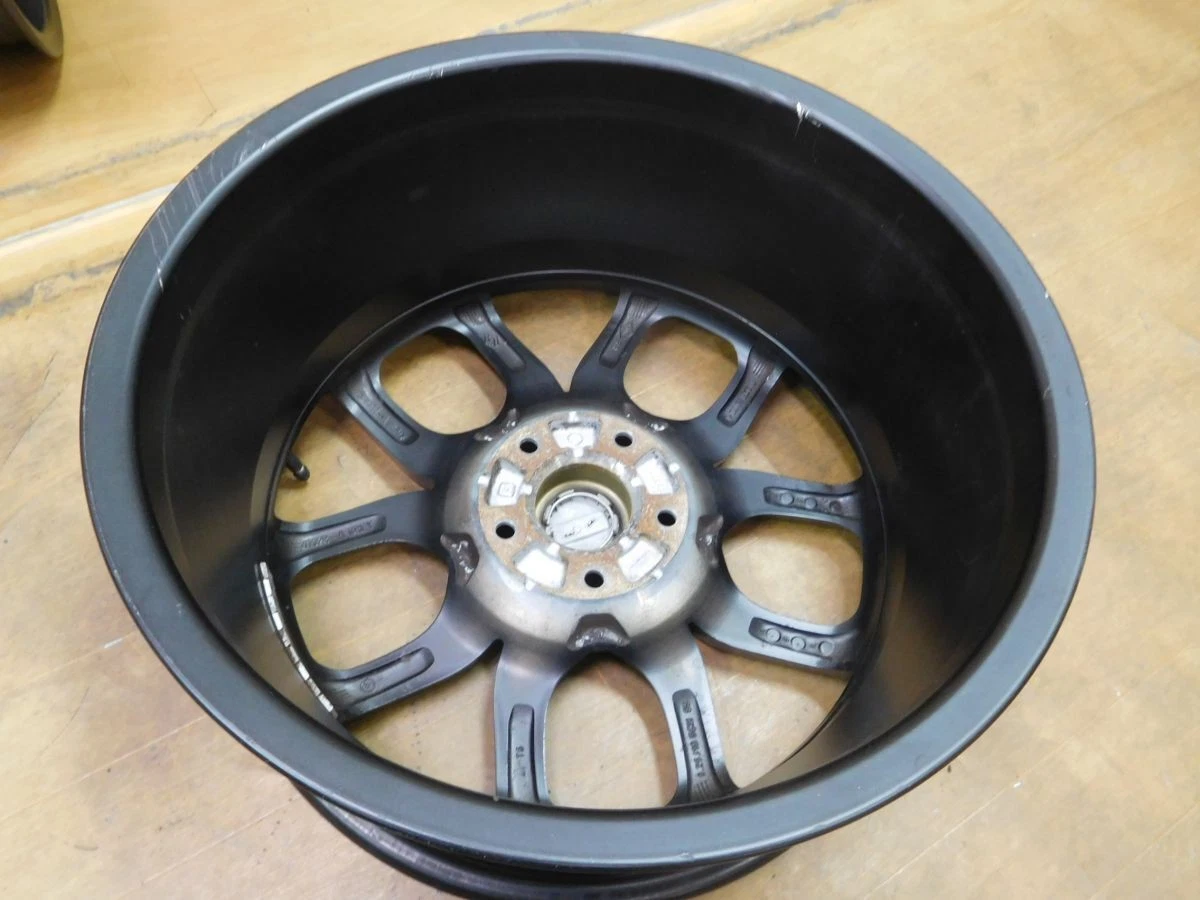 JDM 16-202Rare Renault Megane RS OEM 18in 8.25J +65 spare tire studles No Tires - Image 9