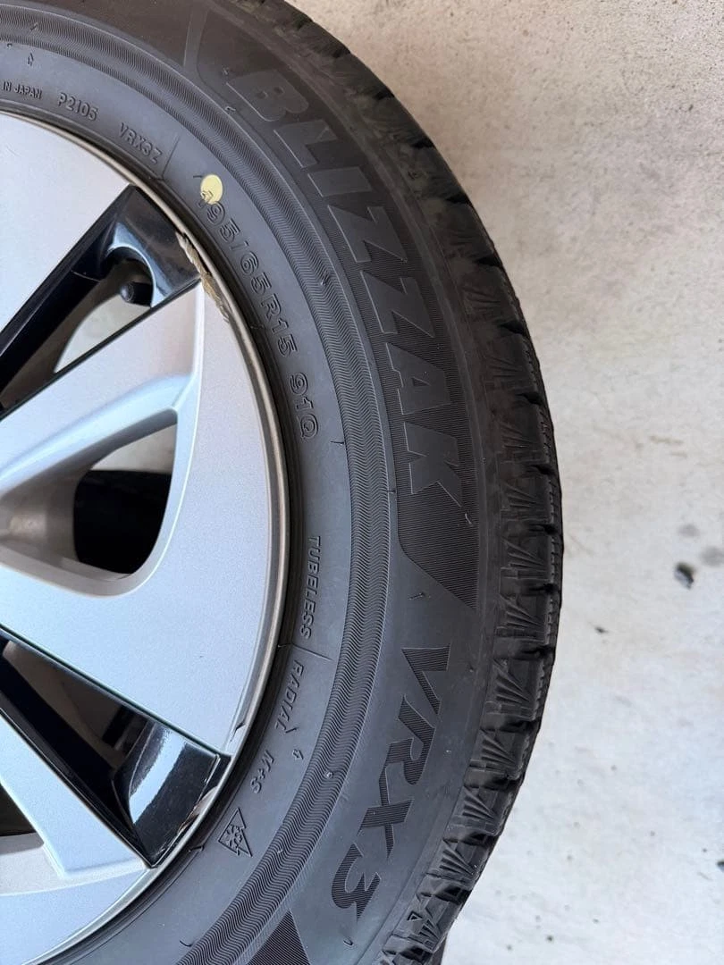 JDM Bridgestone BLIZZAK VRX3 15 Wheel Set No Tires - Image 3