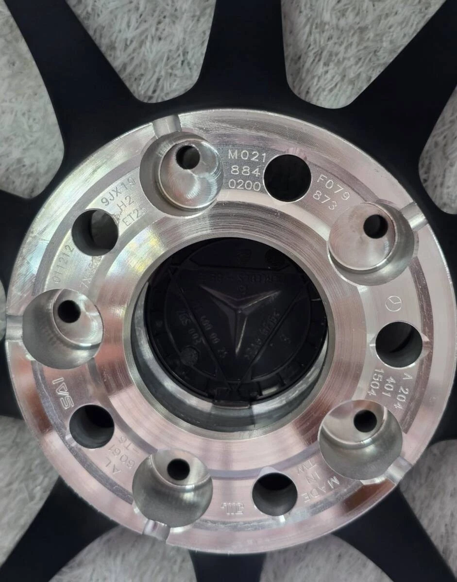 JDM C63 Black series W204 genuine AMG 199J 9.5J PCD112 4-wheel drive M No Tires - Image 6