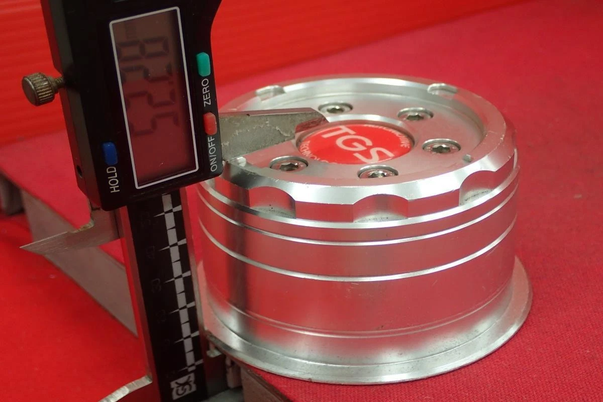 JDM TGS Center cap 2 pieces♪ Delica D: 5 caps No Tires - Image 4