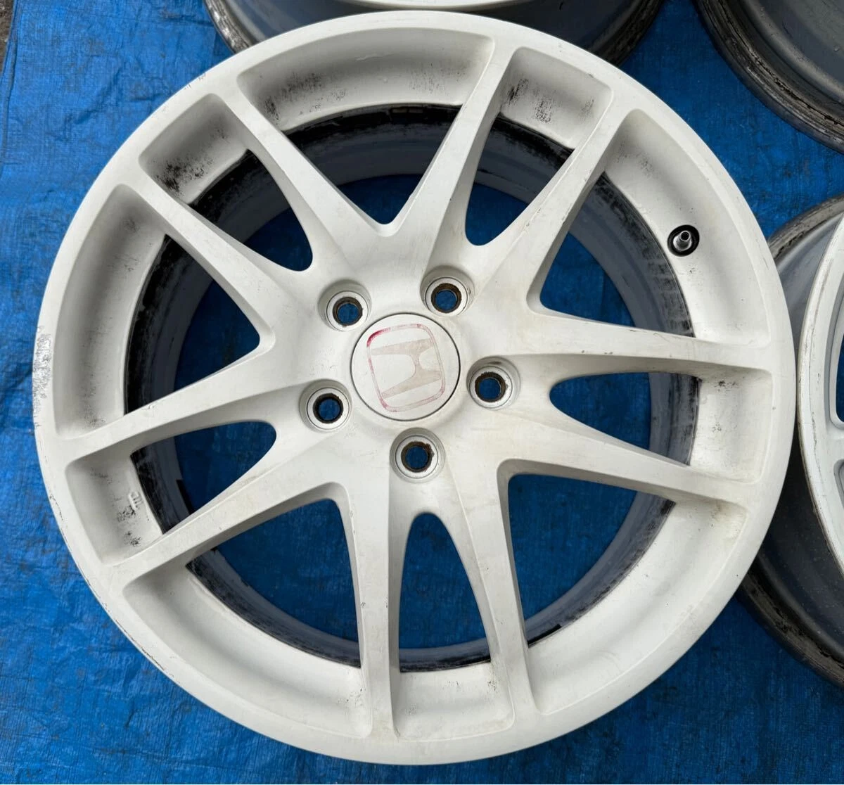 JDM Honda DC5 Integra TypeR OEM 17x7J+60 PCD 114.3 5-hole Part 2 4-Boo No Tires - Image 3