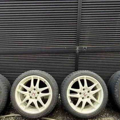 JDM Honda Integra DC5 Type R with genuine wheels and studless tires No Tires