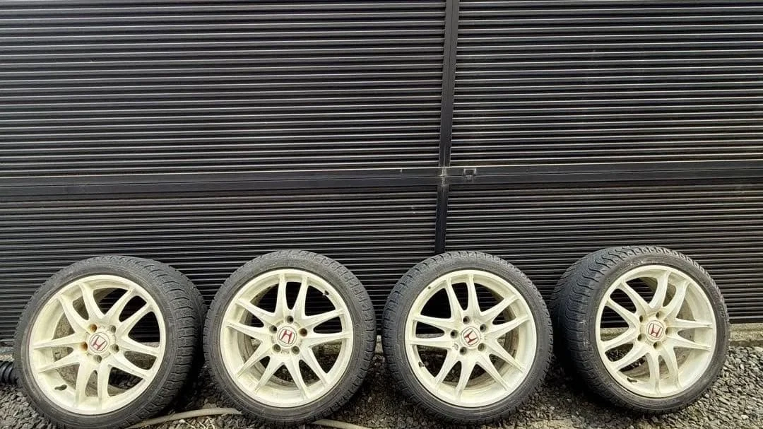 JDM Honda Integra DC5 Type R with genuine wheels and studless tires No Tires