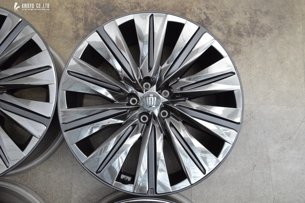 JDM Removed from a new car Toyota Crown Estate RS OEM 21in 8.5J +35 PC No Tires - Image 6