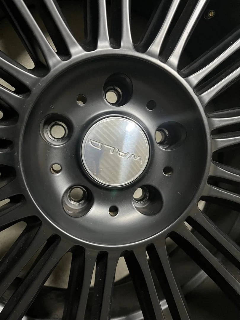JDM WALDO 305/40ZR22 wheel set No Tires - Image 11