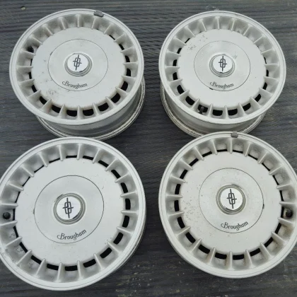 JDM Nissan Cedric Brougham Rare Old Car Genuine Aluminum 4-Book Set No Tires